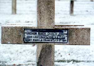 La tombe du lieutenant porchon sous la neige de mars